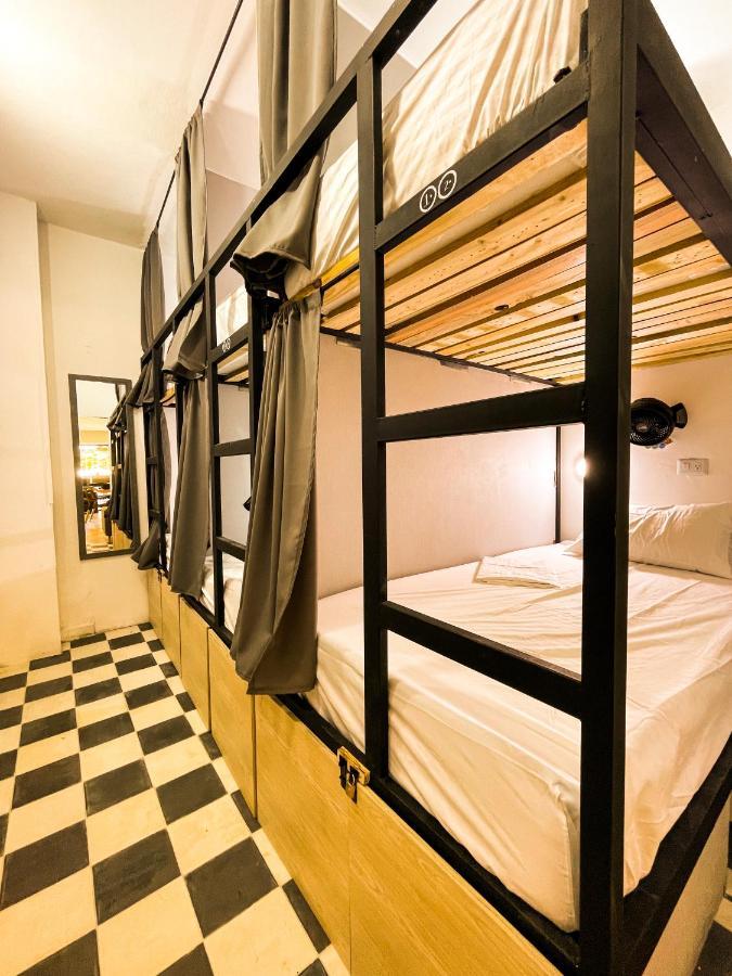 Baku Laureles Hostel Медельин Экстерьер фото